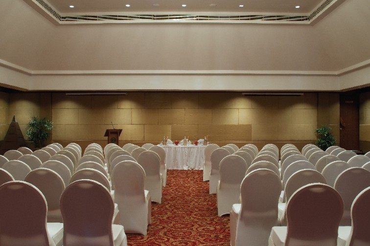 Vivanta By Taj Green Cove 8