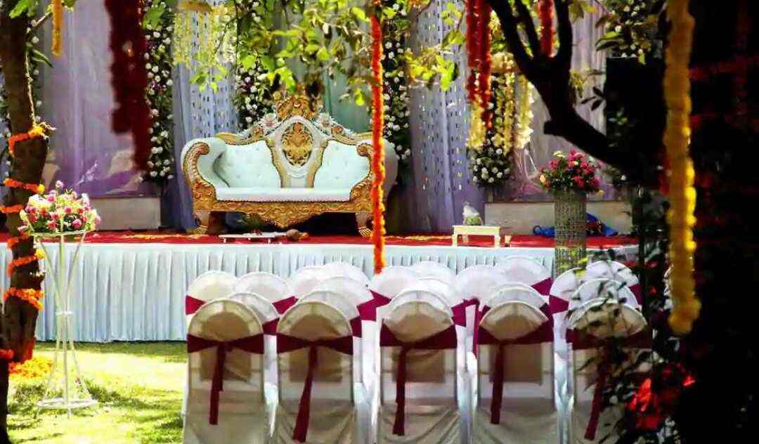 Marian Bridal Stage Decoration 6