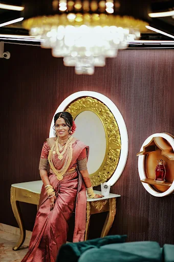 Ashtamudi Unisex Bridal Makeup & Beauty Salon 1
