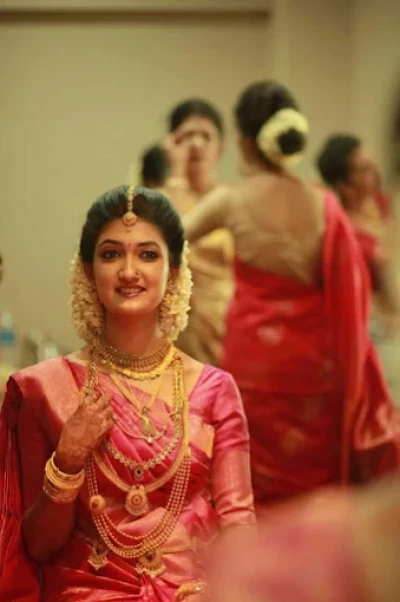 Shimna Thomas Makeup Artist