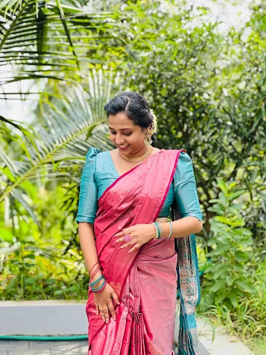 PEACOCK BRIDAL studio 1