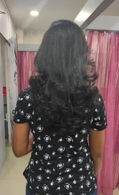 SHE'S BEAUTY LOUNGE