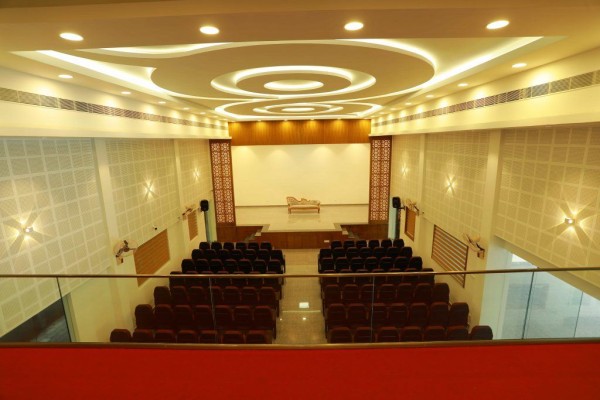 ALBA ARCADE AUDITORIUM 4